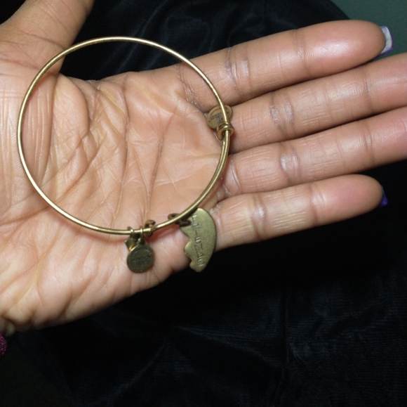 Women's Alex and Ani best friend bracelet - Picture 5 of 8